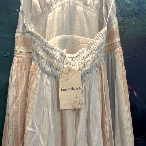 NWT HALTER DRESS BOHEMIAN SIZE SMALL BOUTIQUE BRAND AND FREE BOHO EARRINGS!!! - Picture 4 of 12